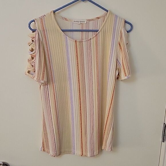 3/$30 ANOTHER REASON Pastel Striped Braided Short Sleeve Blouse Small - Picture 3 of 9